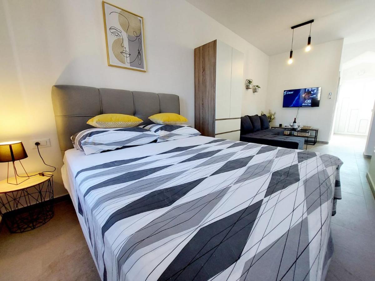 Apartments Lavanda - Free Parking And Grill 제제라 외부 사진