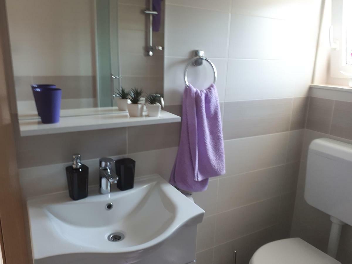 Apartments Lavanda - Free Parking And Grill 제제라 외부 사진