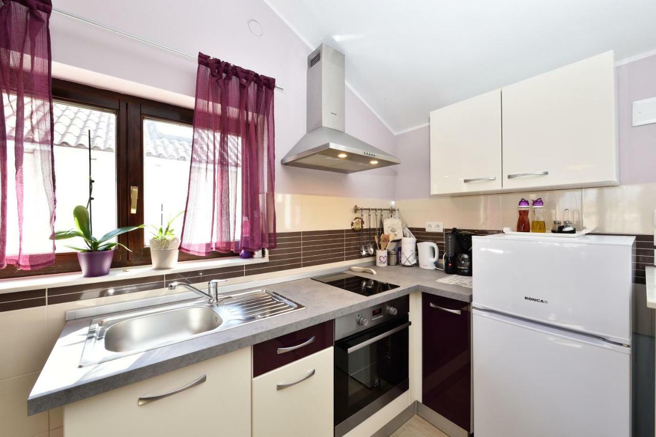 Apartments Lavanda - Free Parking And Grill 제제라 외부 사진