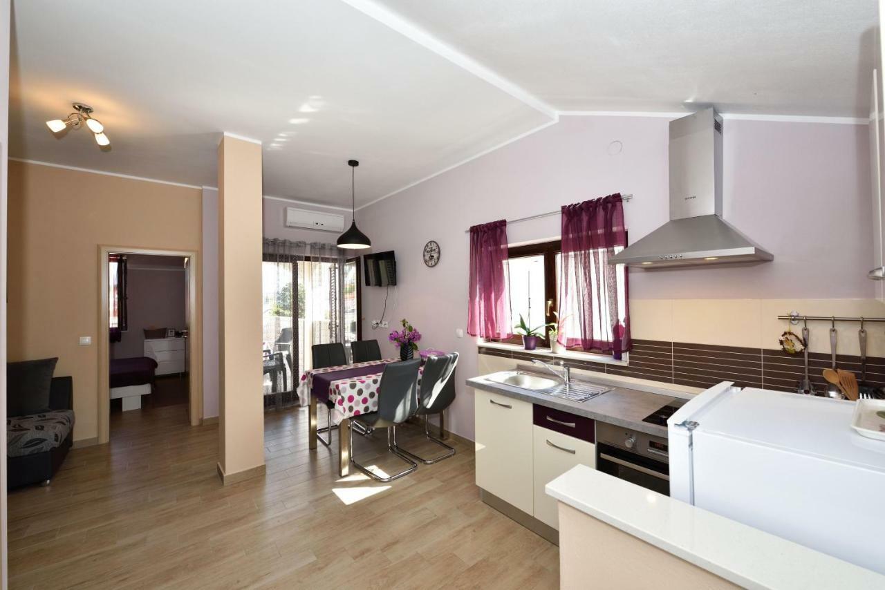 Apartments Lavanda - Free Parking And Grill 제제라 외부 사진
